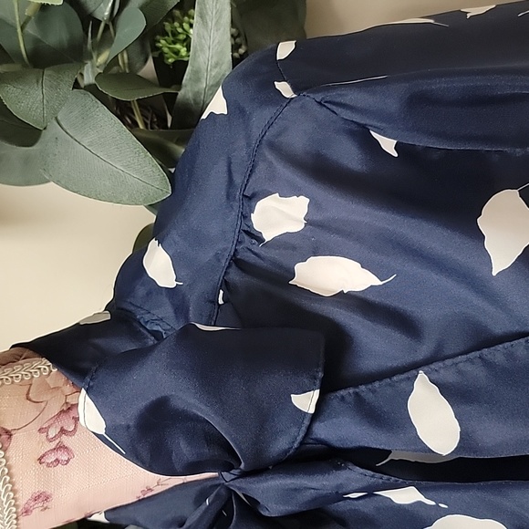 VTG | Alex Colman Blue Floral Floppy Bow Tie Blouse - Picture 8 of 13